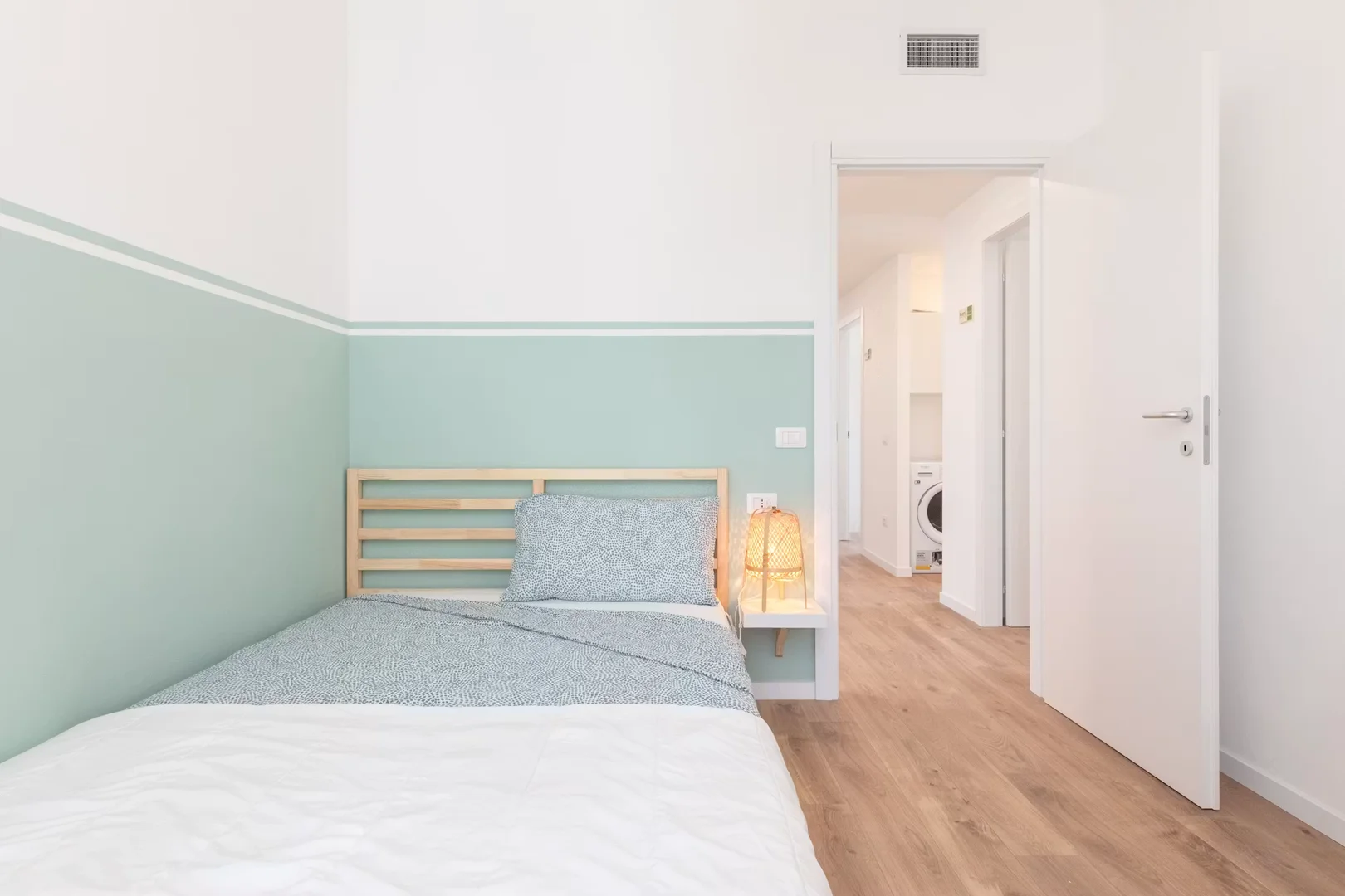 Habitación asequible para estudiantes con buena iluminación en 
