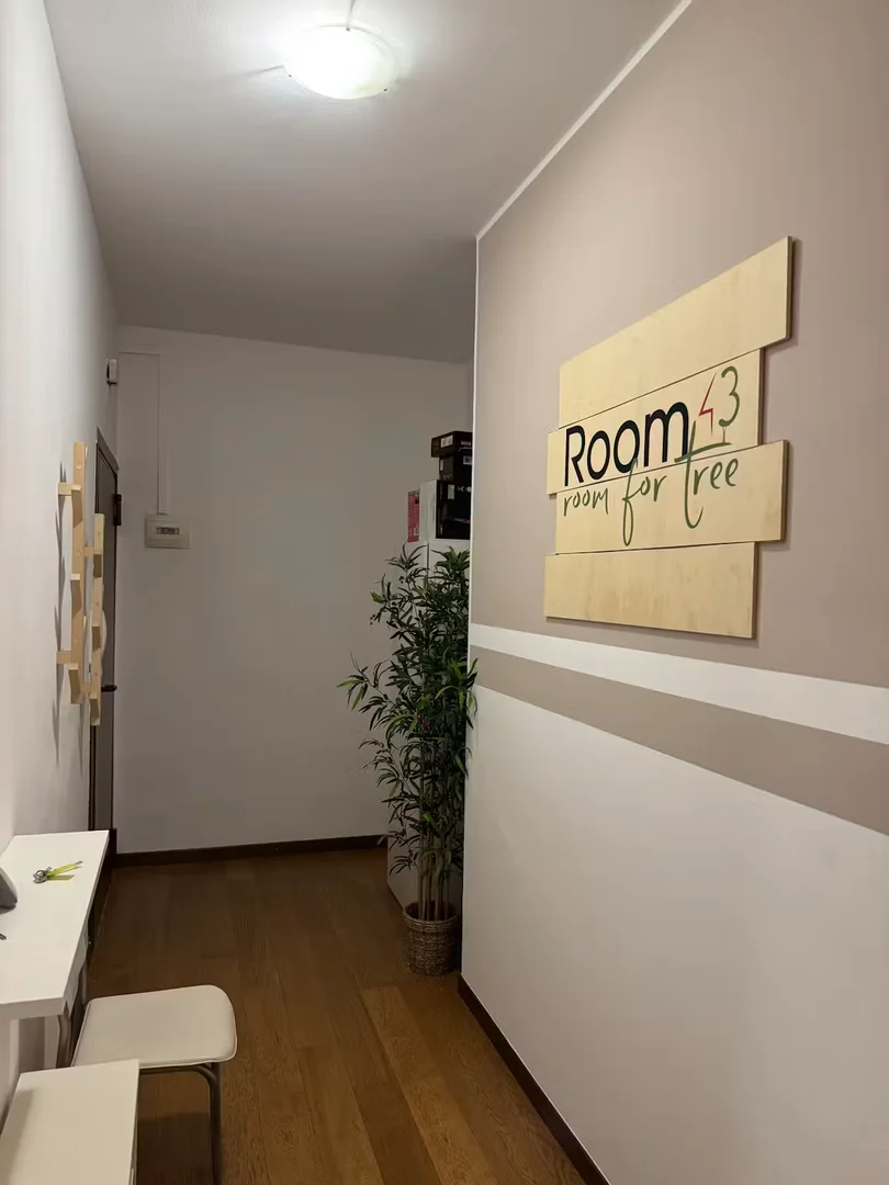 Functional student room perfect for studying in 