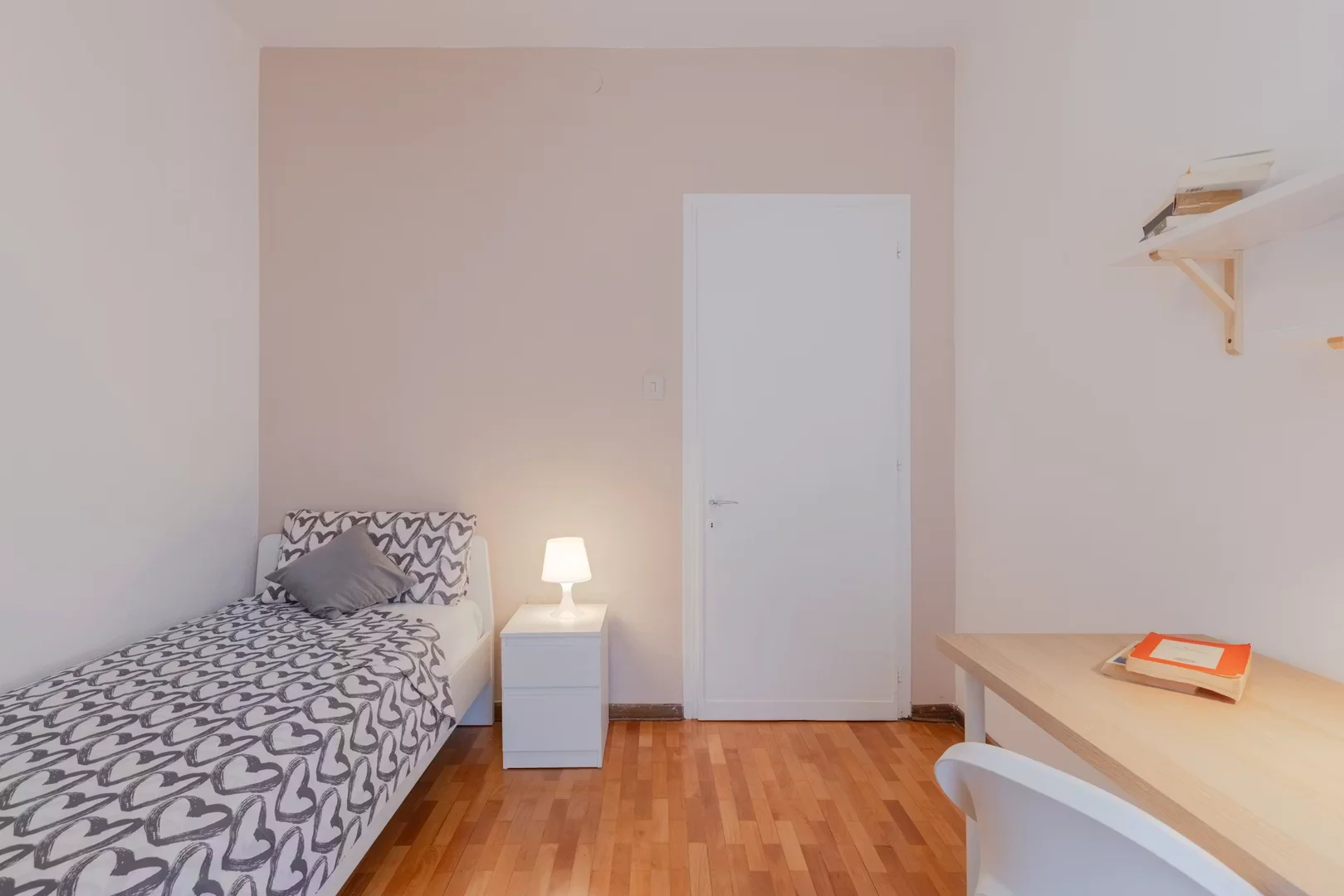 Affordable room for students with ample lighting in 
