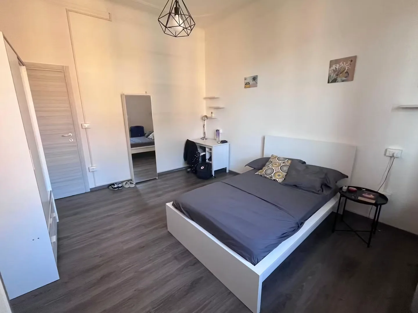 Habitación para estudiantes en  con área de estudio y facilidades compartidas