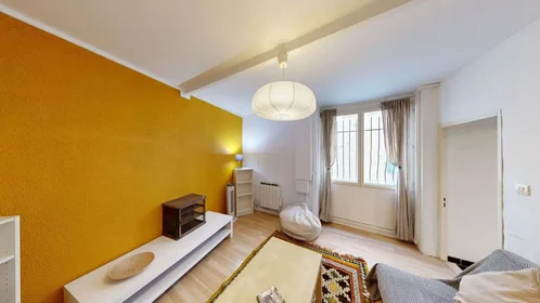 Dairenin tamamı konumu Rue Saint-Guillaume, Centre Ville, 1 10 görüntüsü