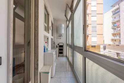 Habitación privada muy luminosa en Bari