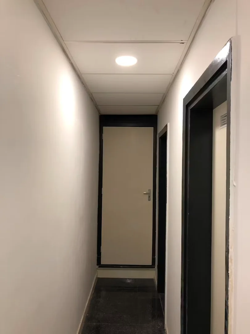 Habitación estudiantil económica con ubicación conveniente en 