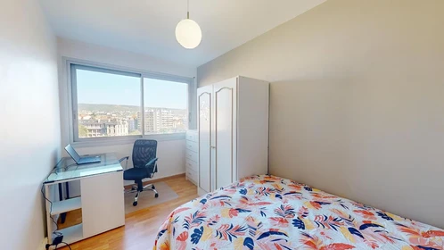 Quarto barato em Clermont-ferrand