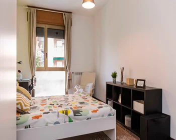 Private room at Viale Giovanni Vicini, image 1 of 11