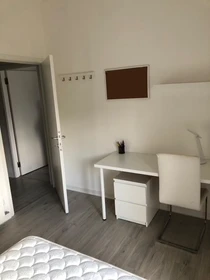 Perugia de ortak bir dairede kiralık oda