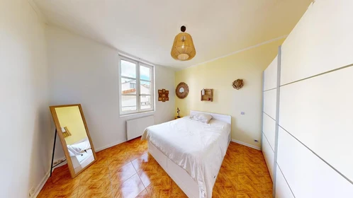 Appartamento con 3 camere da letto a Saint-étienne