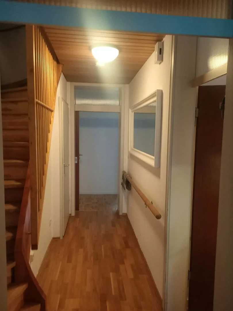 Cozy room for students available in 