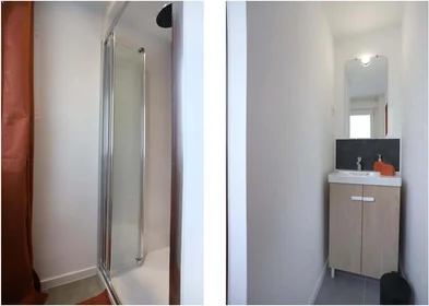 私人房间 在 56 Bd Saint-Michel, 49100 Angers, France, 9的图像3