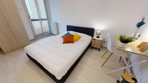 Alquiler de habitación en piso compartido en Villeurbanne