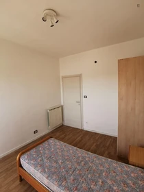 Renting rooms by the month in Foggia