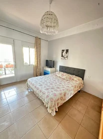 Zimmer mit Doppelbett zu vermieten Alicante-alacant