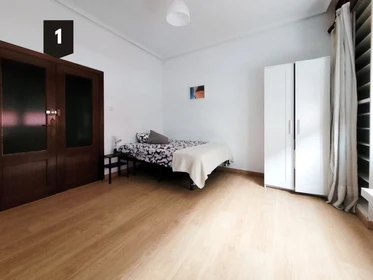 Quarto para alugar ao mês em Bilbao