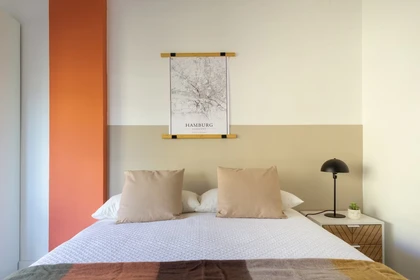 Zimmer mit Doppelbett zu vermieten Girona