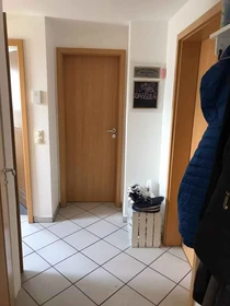 Chambre à louer dans un appartement en colocation à frankfurt