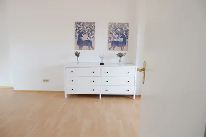 Logement entier à Mittenwalder Straße, Kreuzberg, image 9 de 10