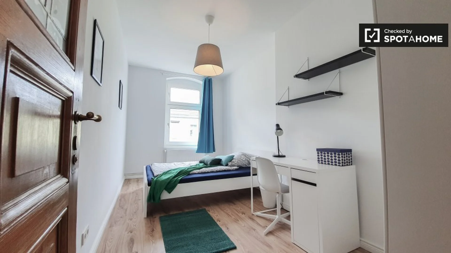 Quarto amigo do estudante em  com comodidades modernas