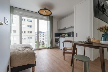 Quarto para alugar num apartamento partilhado em Reims