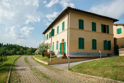 Habitación compartida con escritorio en Siena