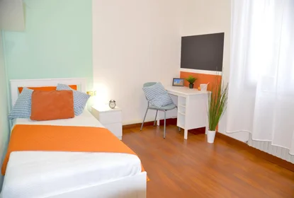 Chambre privée à Piazzale Risorgimento, Circoscrizione 1, image 1 de 10