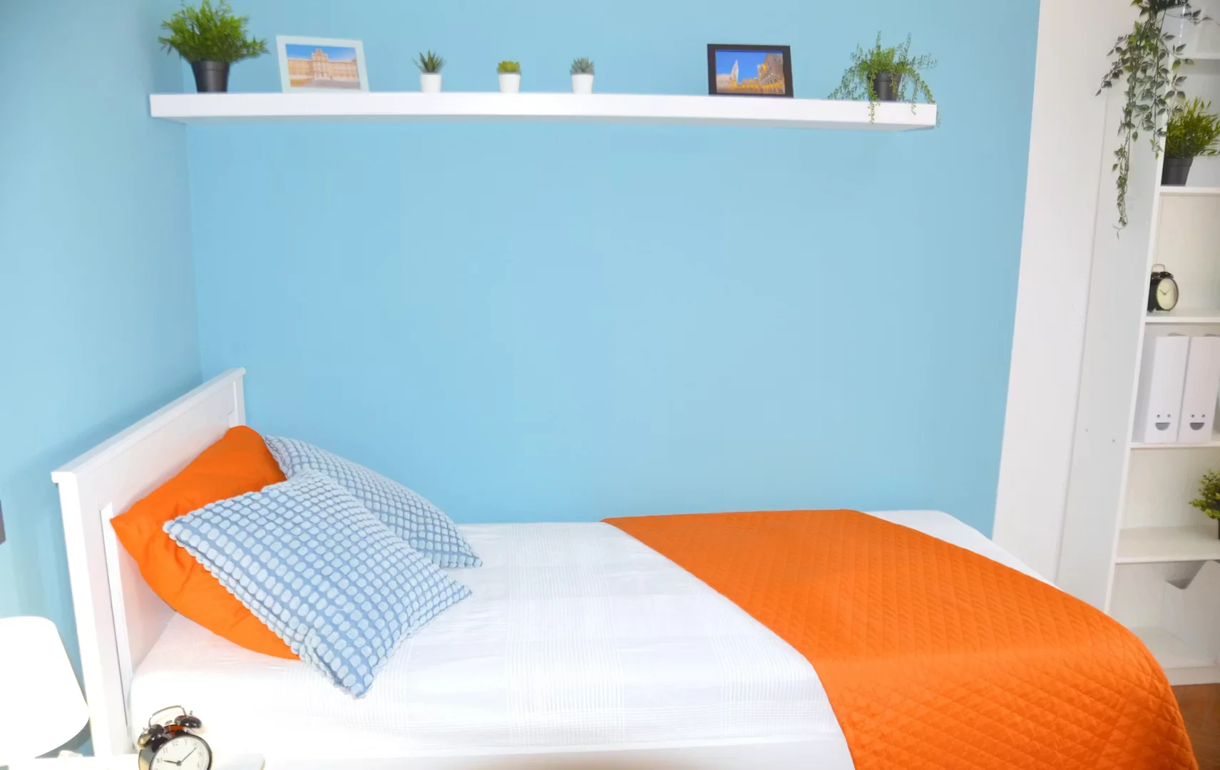 Quarto de estudante económico perto do campus em 