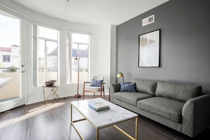 Gesamte Unterkunft in der South Detroit Street, Central LA, bild 1 von 10