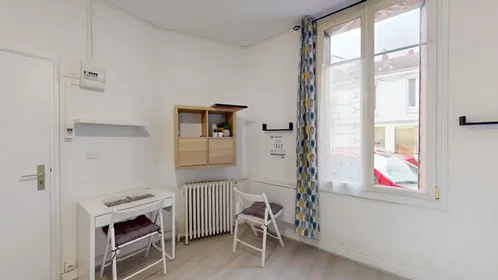 Logement entier à Boulevard Jean Royer, Grammont, image 6 de 10