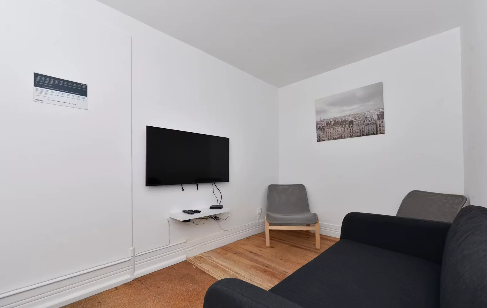 Affordable room for students with ample lighting in 