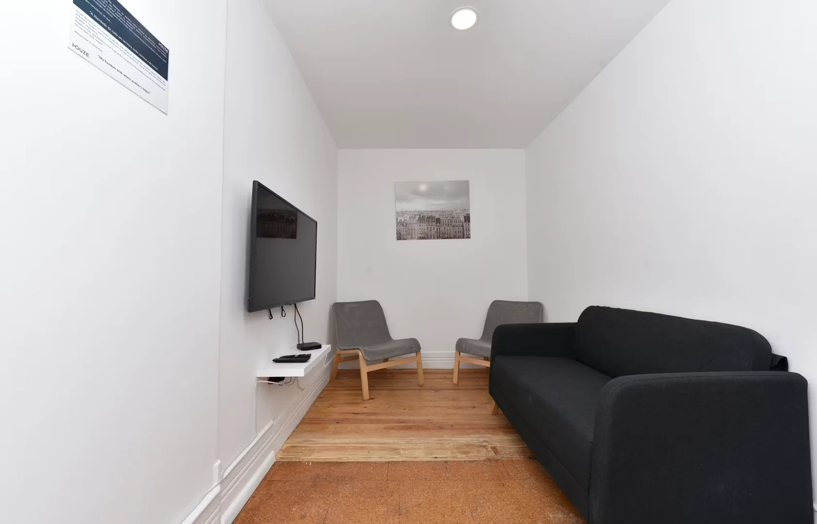 Budget-friendly student room close to campus in 