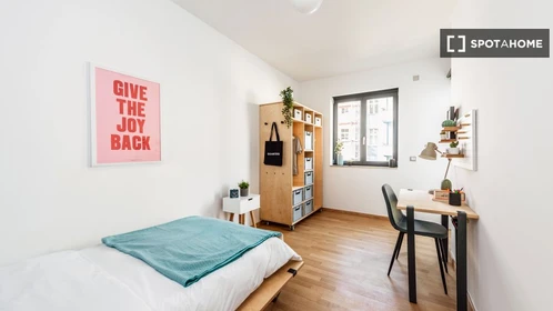 Habitación privada muy luminosa en Berlín