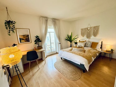 Helles Privatzimmer in Dresden