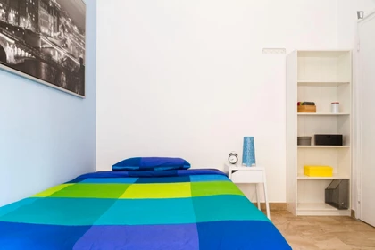 Chambre à louer dans un appartement en colocation à Torino