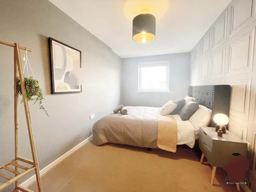 Apartamento moderno e brilhante em Salford