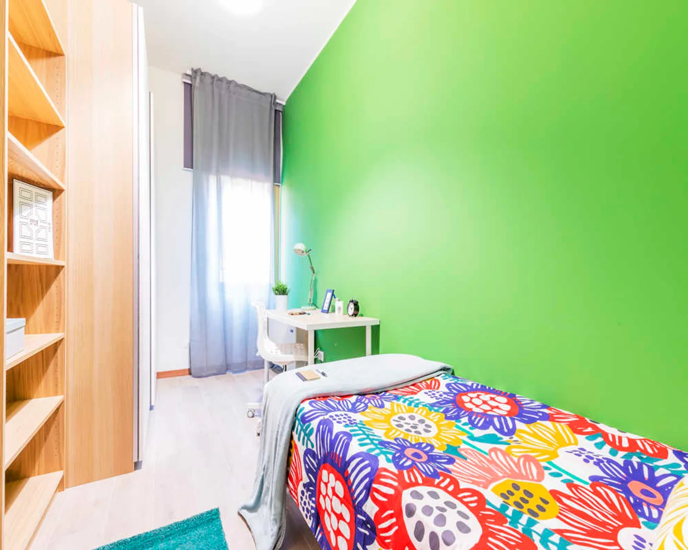 Habitación en apartamento estudiantil en alquiler en , completamente amueblado