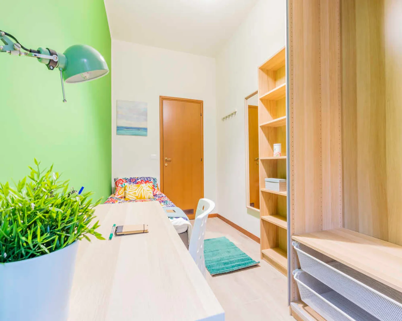 Habitación acogedora para estudiantes disponible en