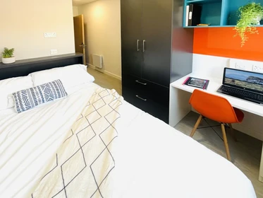 Zimmer mit Doppelbett zu vermieten Derby