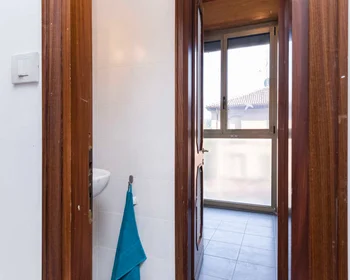 Habitación privada en Viale Giovanni Vicini, imagen 21 de 30
