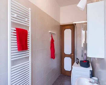 Habitación privada en Viale Giovanni Vicini, imagen 27 de 30