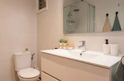 Stanza privata in Carrer de Casanova, immagine 19 di 27