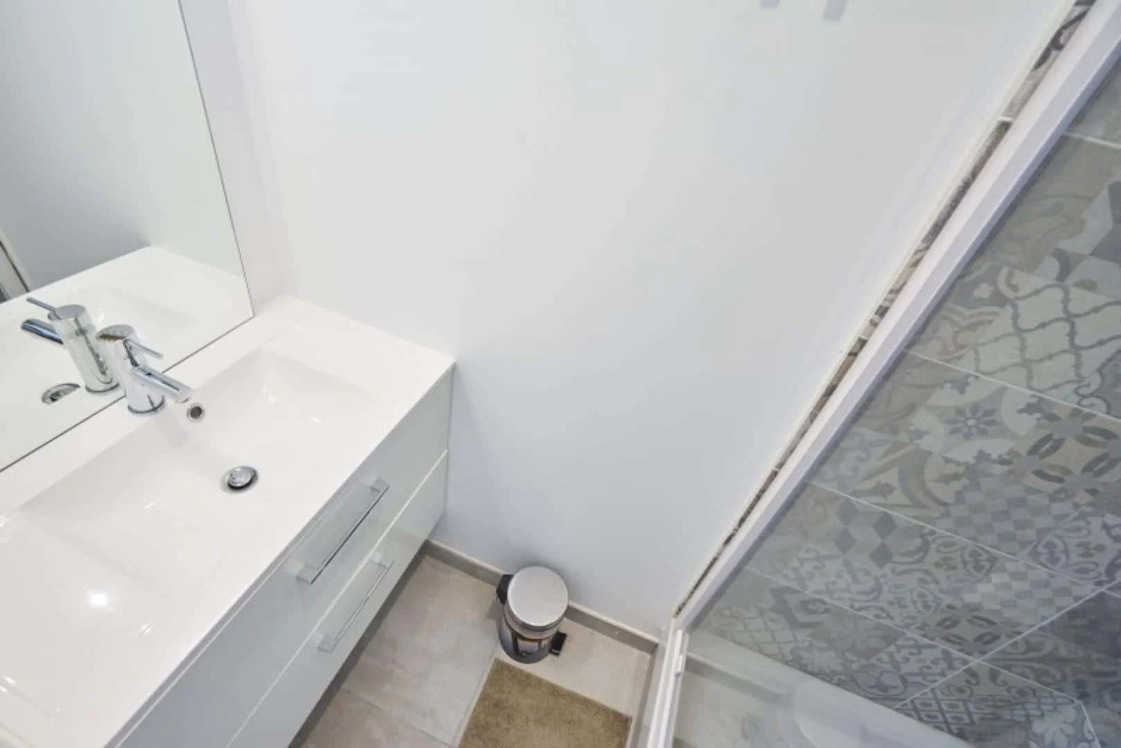Habitación estudiantil amplia y cómoda en 