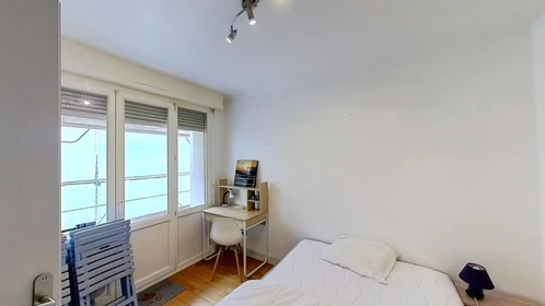 Cheap private room in Nancy