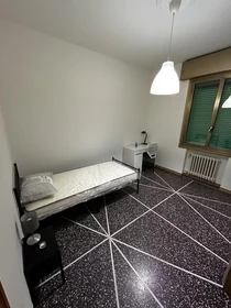 Renting rooms by the month in Bologna