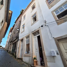 Luminoso e moderno appartamento a Coimbra