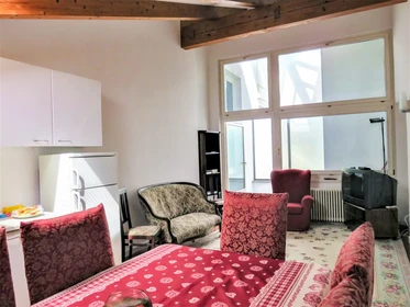 Habitación compartida en apartamento de 3 dormitorios Trento