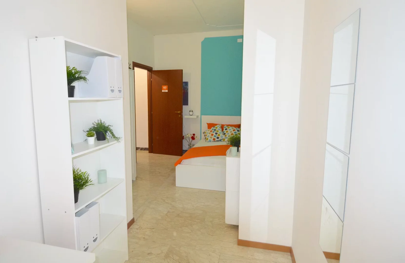 Cozy room for students available in 