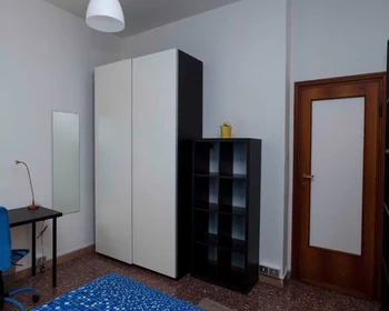 Renting rooms by the month in Bologna