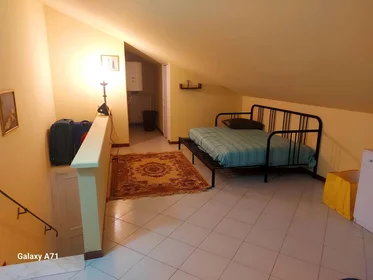 Stanza privata in Via Cassia, immagine 1 di 10