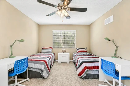 Renting rooms by the month in San-diego