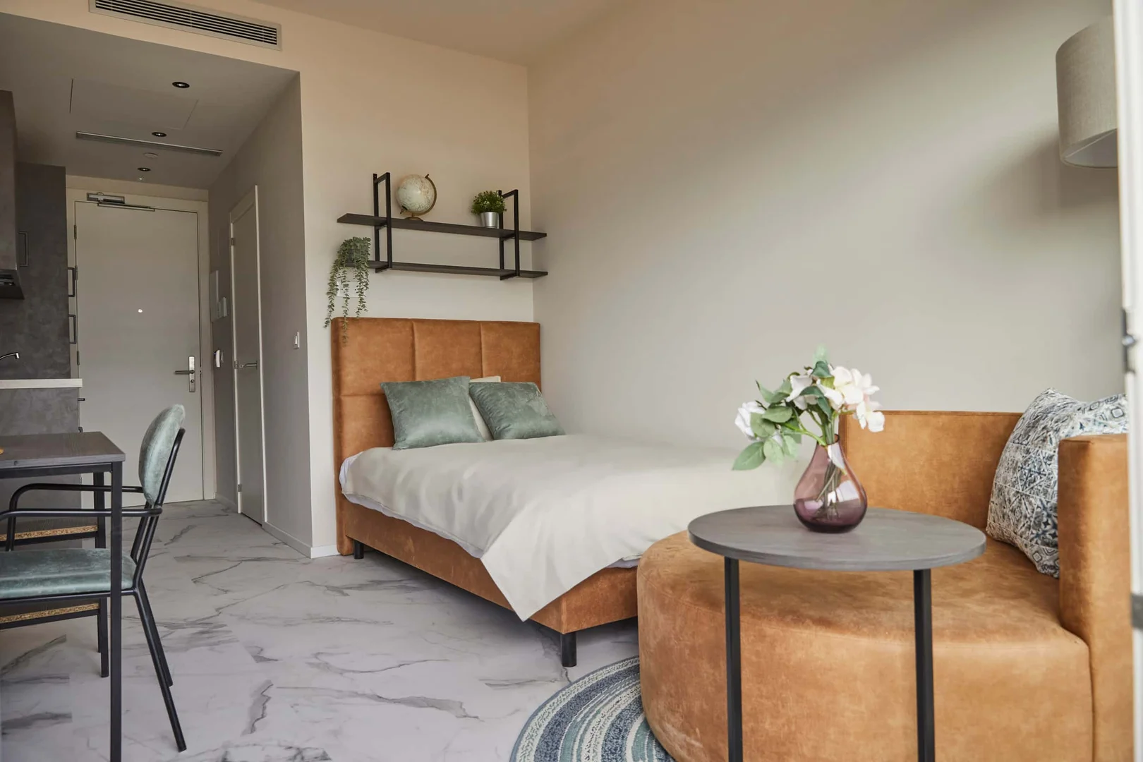 Quarto amigo do estudante em com comodidades modernas