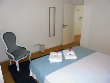 Logement entier à Rua da Praia dos Santos 35, image 4 de 22